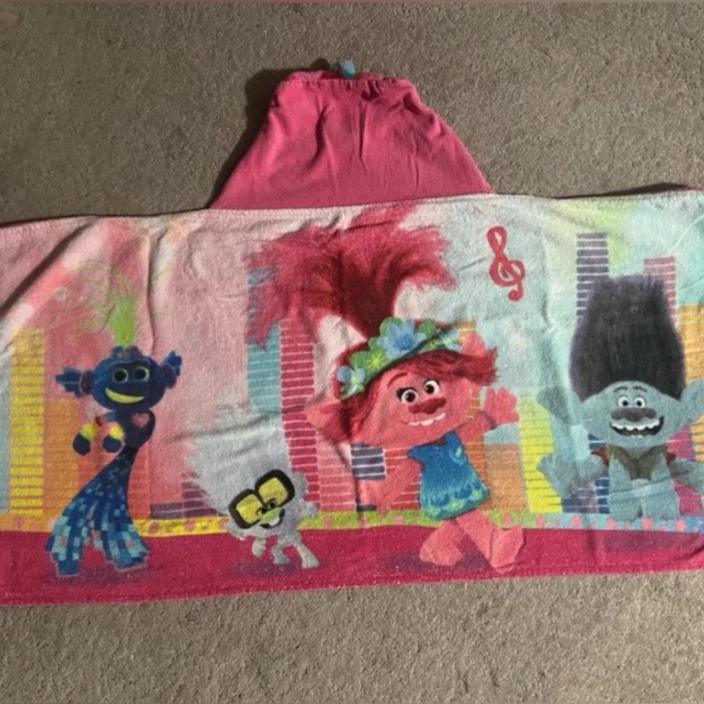 EUC!!! Trolls Hooded Beach-Bath-Pool Towel Wrap